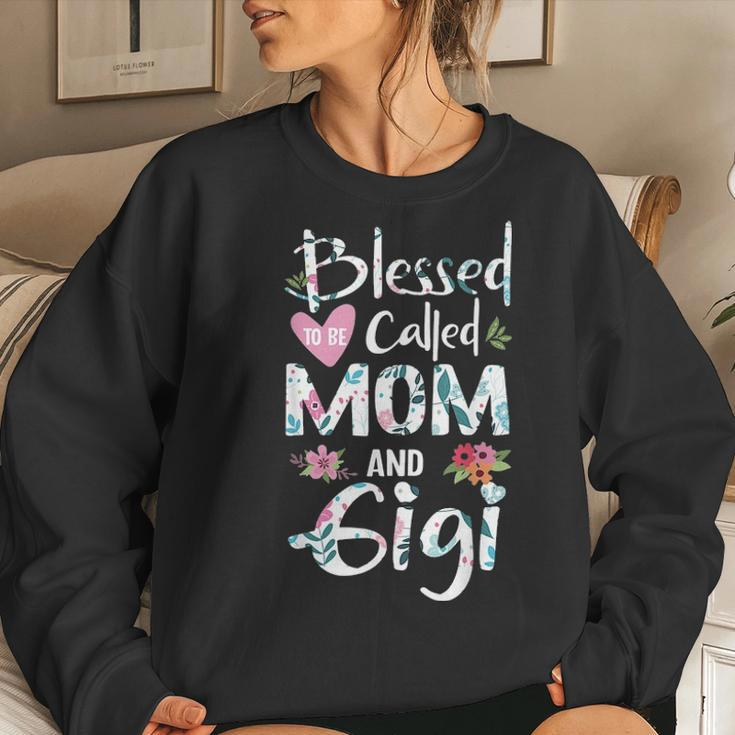 Blessed To Be Called Mom And Gigi Flower Gifts Women Crewneck Graphic Sweatshirt Gifts for Her