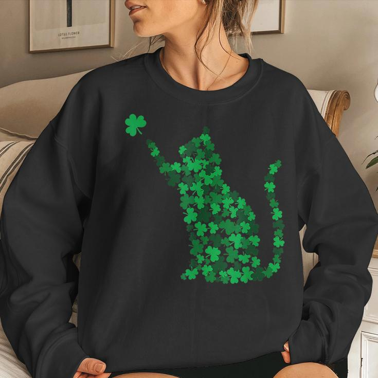 Cute Cat St Patricks Day Clover Lucky Cat Mom Shamrock Cat V2 Women Crewneck Graphic Sweatshirt Gifts for Her