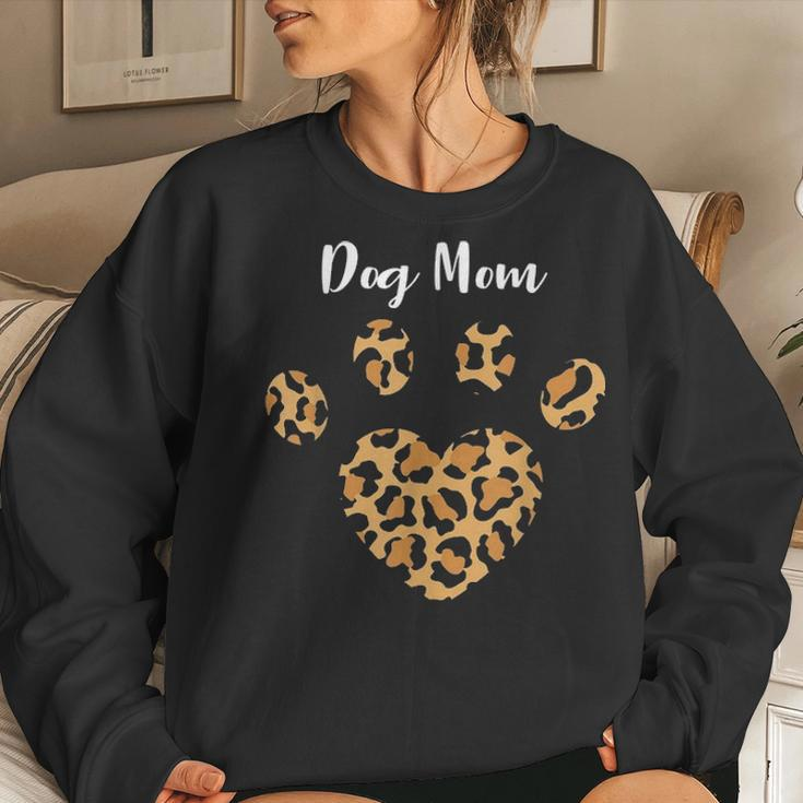 Dog Mom Leopard Paw Dog Gift Mens Womens Girls Boys Women Crewneck Graphic Sweatshirt Gifts for Her
