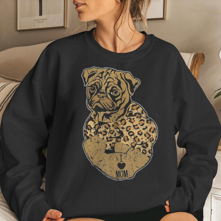 Funny Leopard Dog Pug Mom Costume Mothers Day Gift Women Crewneck Graphic Sweatshirt Gifts for Her