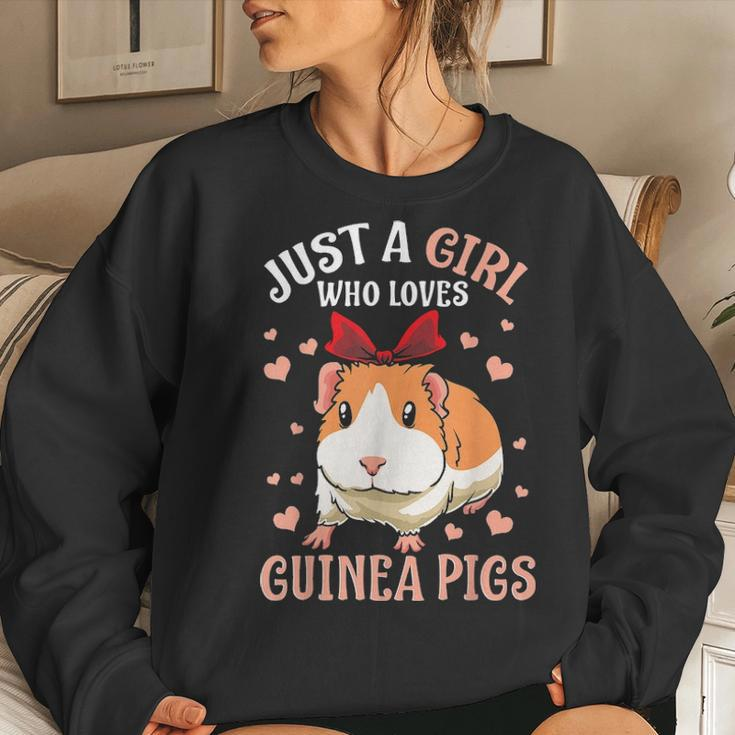 Just A Girl Who Loves Guinea Pigs Lover Mom Girls Cavy Gift Women Crewneck Graphic Sweatshirt Gifts for Her