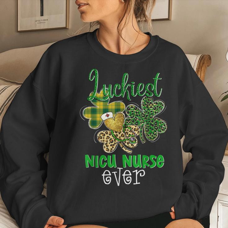 Luckiest Nurse Ever Nursing St Patricks Day Shamrock Leopard Women Crewneck Graphic Sweatshirt Gifts for Her