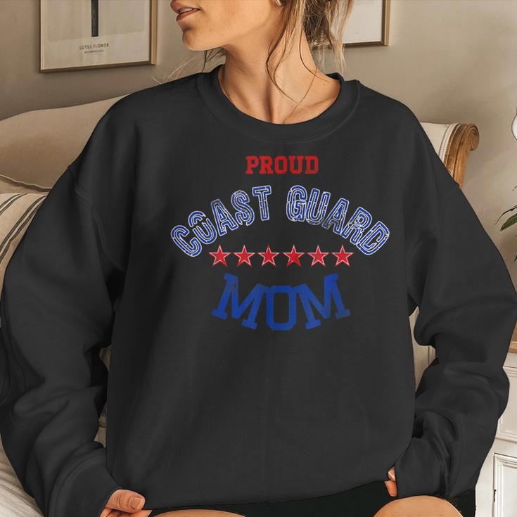 Pride US Army - Proud Coast Guard Mom Gift Women Crewneck Graphic Sweatshirt Gifts for Her