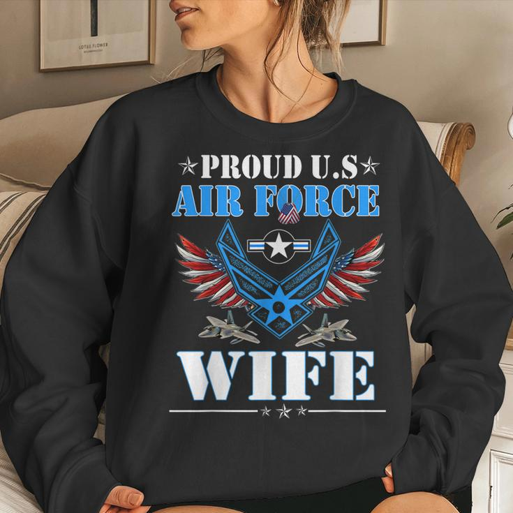 Proud Wife Us Air Force Veteran Day Military Family Women Crewneck Graphic Sweatshirt Gifts for Her