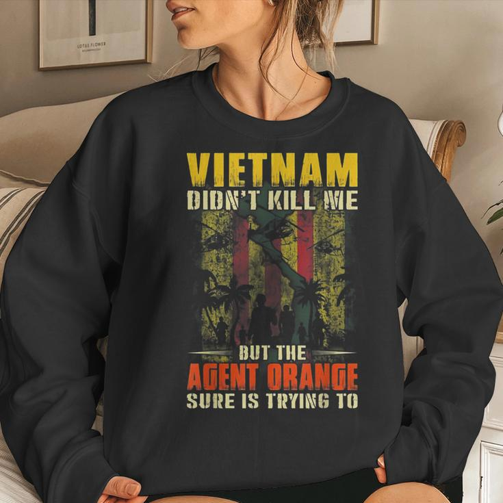 Vietnam War Orange Agent Military Victims Retired Soldiers Women Crewneck Graphic Sweatshirt Gifts for Her