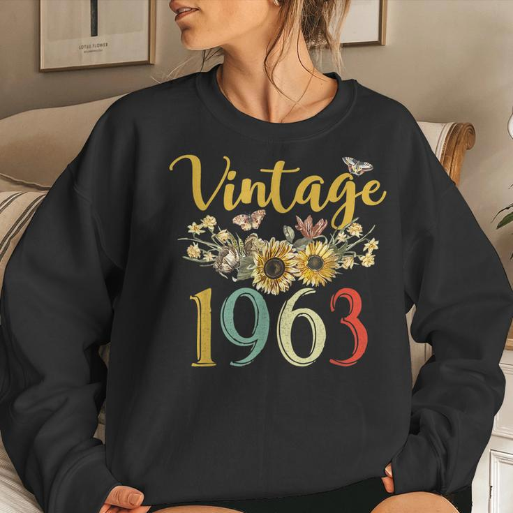 Vintage 1963 Sunflower 60Th Birthday Awesome Since 1963 Women Crewneck Graphic Sweatshirt Gifts for Her