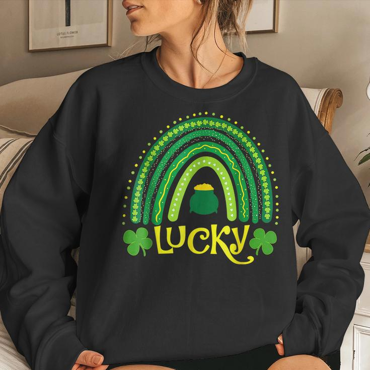 Vintage Lucky Green Irish Shamrock Rainbow St Patricks Day Women Crewneck Graphic Sweatshirt Gifts for Her