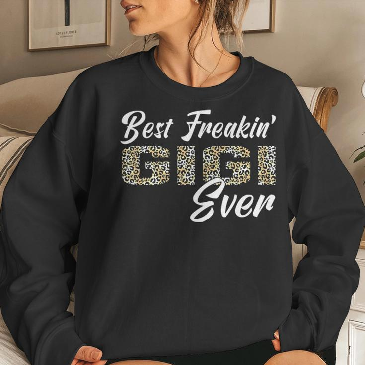 Womens Best Freakin Gigi Ever Leopard Mothers Day Gigi Gift Women Crewneck Graphic Sweatshirt Gifts for Her