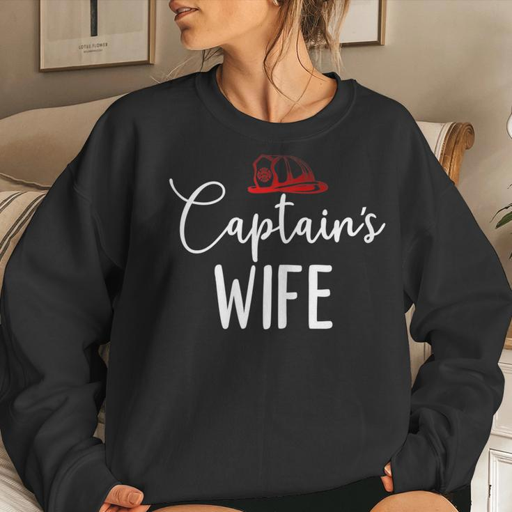 Womens Chiefs Wife Firefighter Gifts For Fire Chief’S Wife Women Crewneck Graphic Sweatshirt Gifts for Her