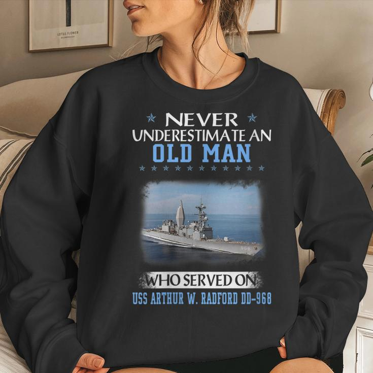 Womens Uss Arthur W Radford Dd-968 Destroyer Class Father Day Women Crewneck Graphic Sweatshirt Gifts for Her