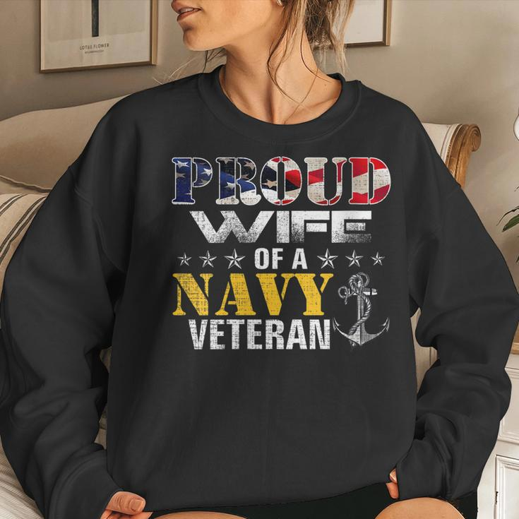 Womens Vintage Proud Wife Of A Navy For Veteran Gift Women Crewneck Graphic Sweatshirt Gifts for Her