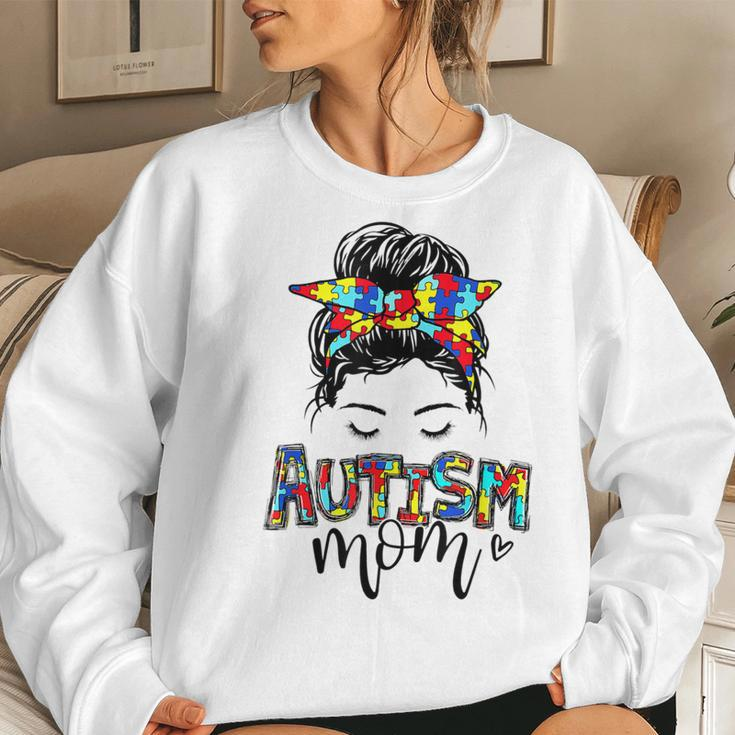 Autism Mom Awareness Messy Hair Bun Puzzle Piece Mother Girl Women Crewneck Graphic Sweatshirt Gifts for Her