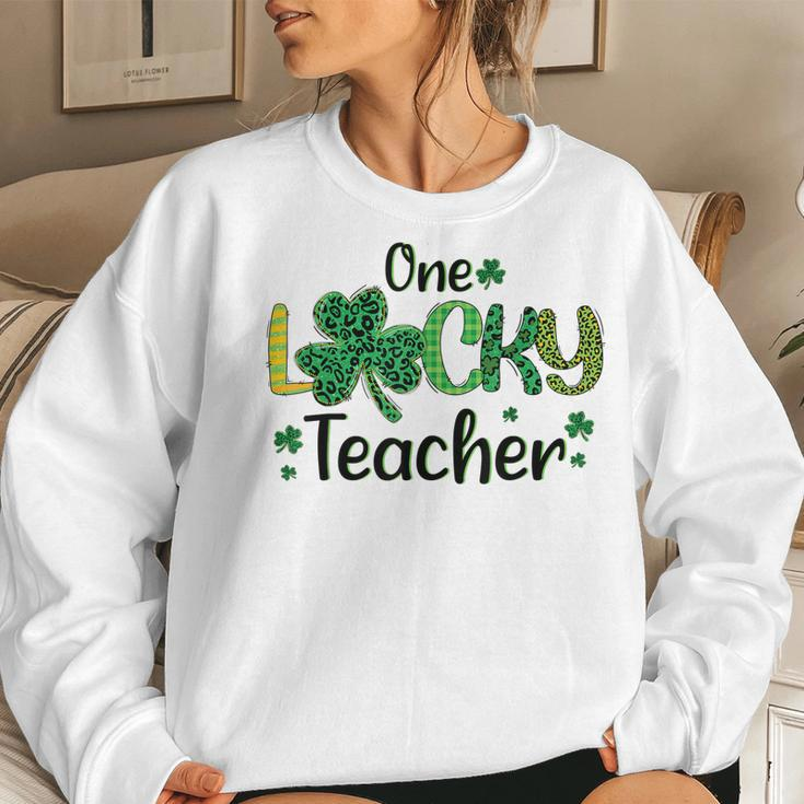 Green Leopard Shamrock One Lucky Teacher St Patricks Day Women Crewneck Graphic Sweatshirt Gifts for Her