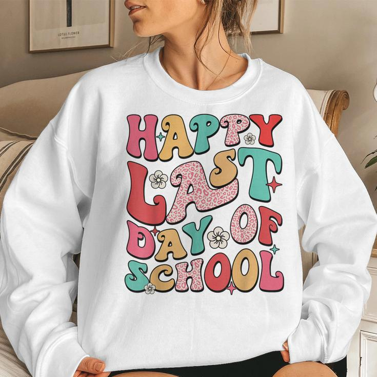 Retro Groovy Happy Last-Day Of School Leopard Teacher Kids Women Sweatshirt Gifts for Her