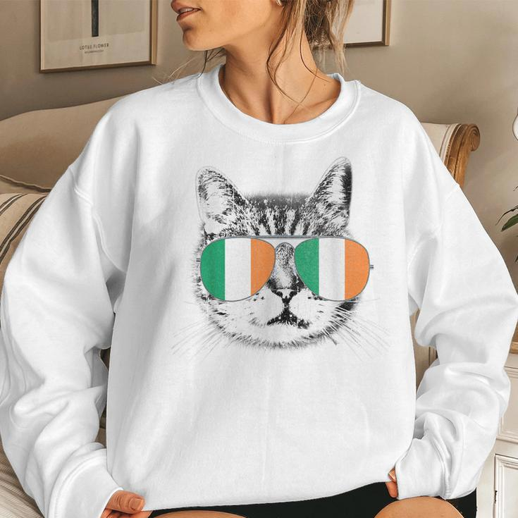 St Patricks DayCat Irish Flag Ireland Men Women  Women Crewneck Graphic Sweatshirt Gifts for Her