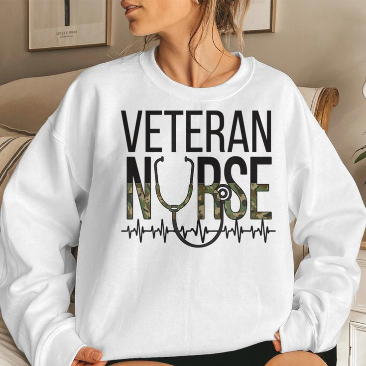Veteran Nursing Heartbeat Veteran Nurse Women Crewneck Graphic Sweatshirt Gifts for Her
