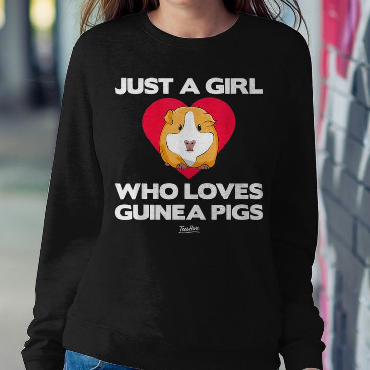 Just A Girl Who Loves Guinea PigMom Guinea Pig Lover Women Crewneck Graphic Sweatshirt Funny Gifts
