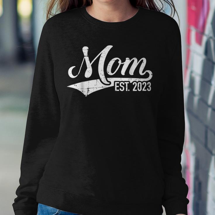 Mom Est 2023 For New Dad Soon To Be Mommy 2023 Women Sweatshirt Unique Gifts