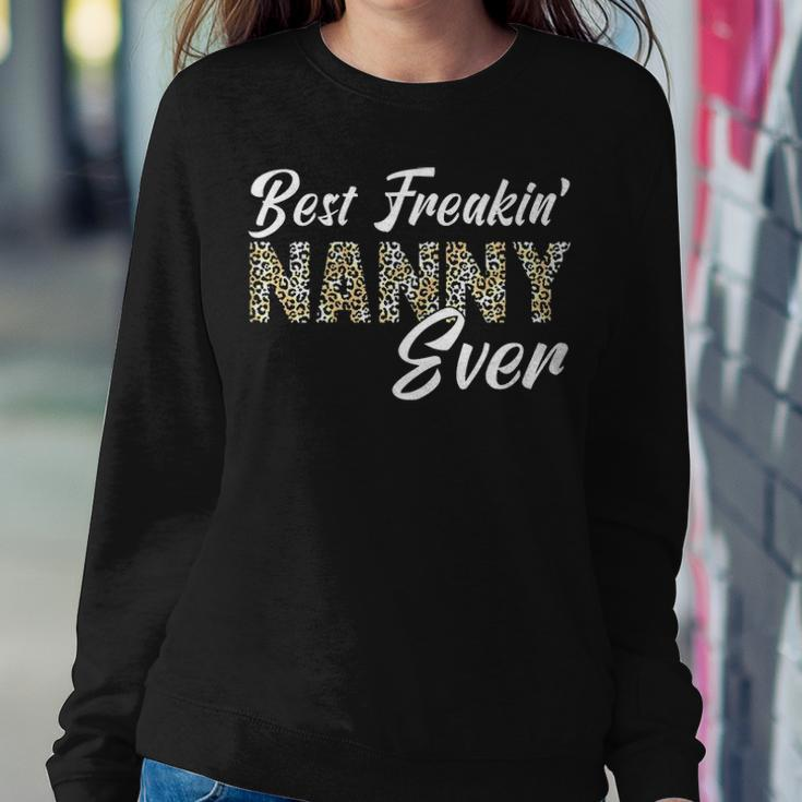 Womens Best Freakin Nanny Ever Leopard Mothers Day Nanny Gift Women Crewneck Graphic Sweatshirt Funny Gifts