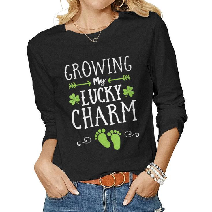 Womens Cute Mom Mothers St Patricks Day Pregnancy Announcement  Women Graphic Long Sleeve T-shirt