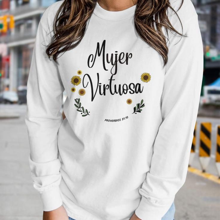 Womens Mujer Virtuosa Proverbios 3110 Spanish Christian Bible Women Long Sleeve T-shirt Gifts for Her