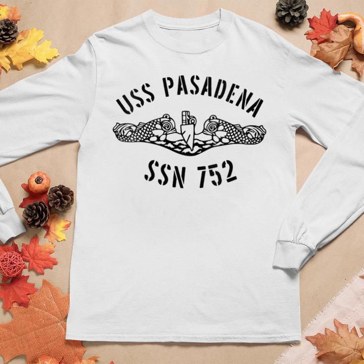 Womens Uss Pasadena Ssn 752 Attack Submarine Badge Vintage Women Graphic Long Sleeve T-shirt Funny Gifts