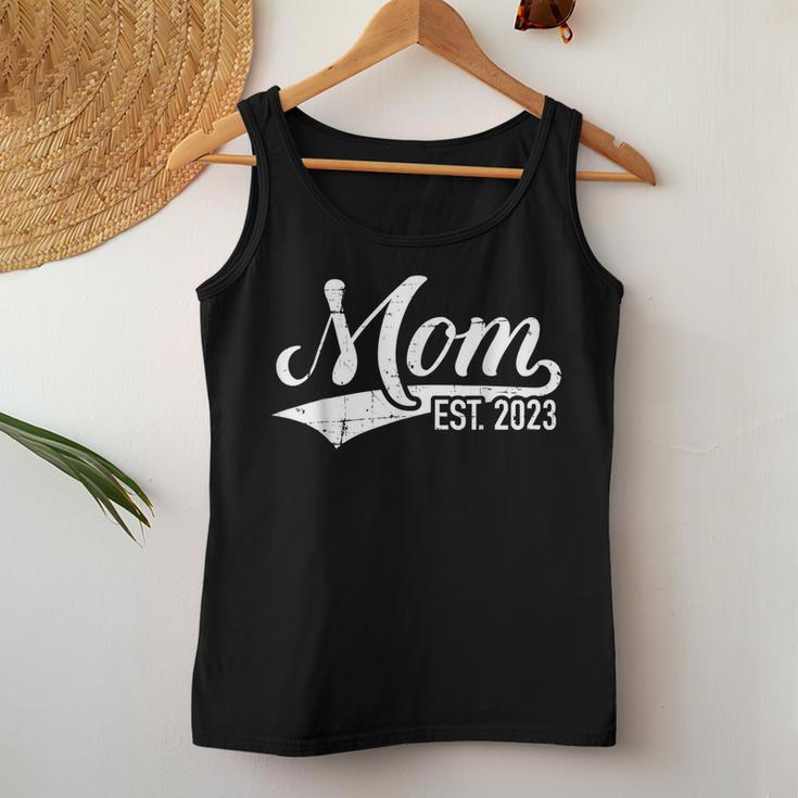 Mom Est 2023 For New Dad Soon To Be Mommy 2023 Women Tank Top Unique Gifts