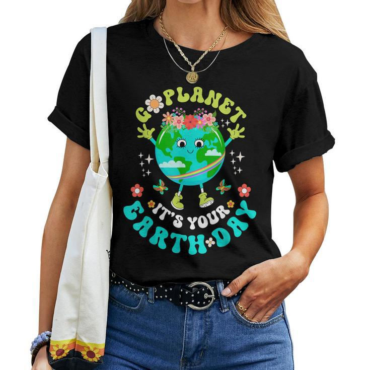 Cute Go Planet Its Your Earth Day 2023 Groovy Teacher Kids Women T-shirt