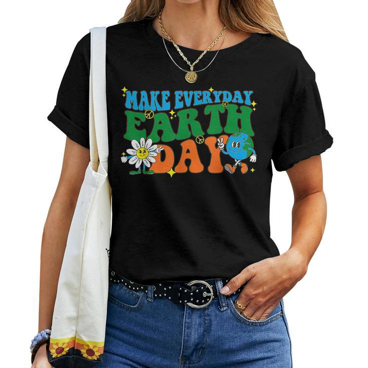Make Everyday Earth Day Hippie Earth Flower Retro Groovy Women T-shirt