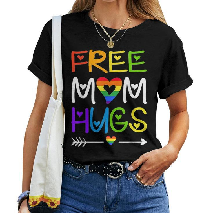 Free Mom HugsRainbow Heart Lgbt Pride Month 1677 Women T-shirt
