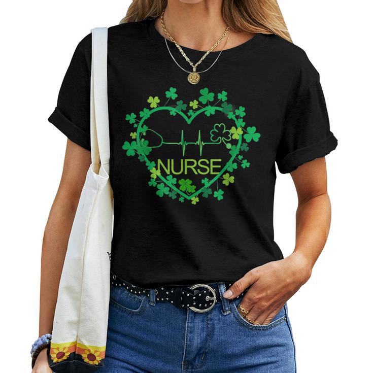 Heart Shamrock Nurse Nurse St Patricks Day Nursing Women T-shirt