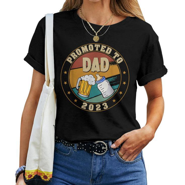 Promoted To Dad 2023 Mom Baby Pregnancy Announcement Father Women T-shirt