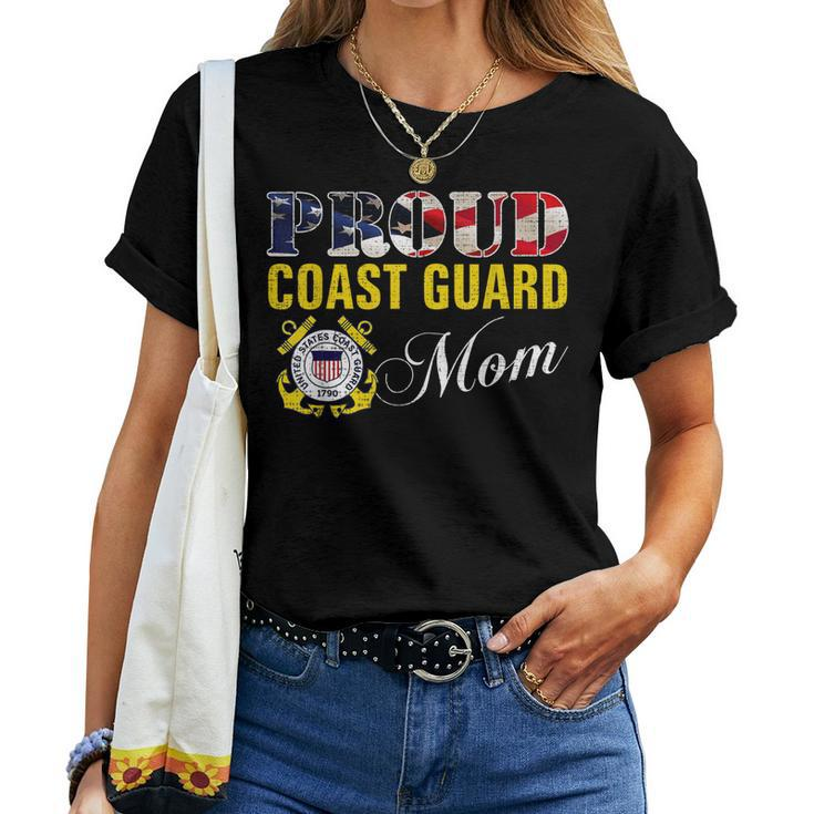 Proud Coast Guard Mom With American Flag For Veteran Day Women T-shirt