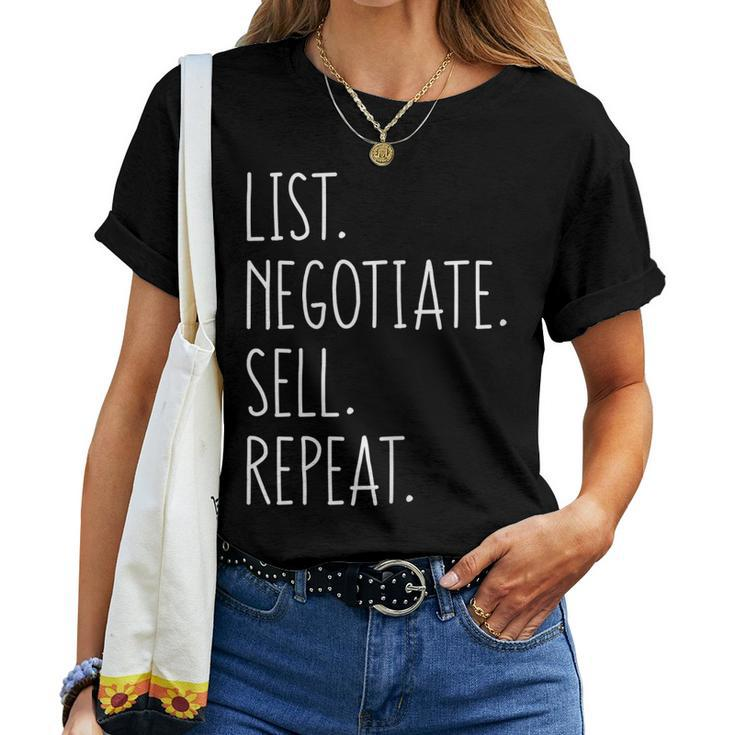 For Real Estate Agent Broker Woman Realtor Sister Women T-shirt