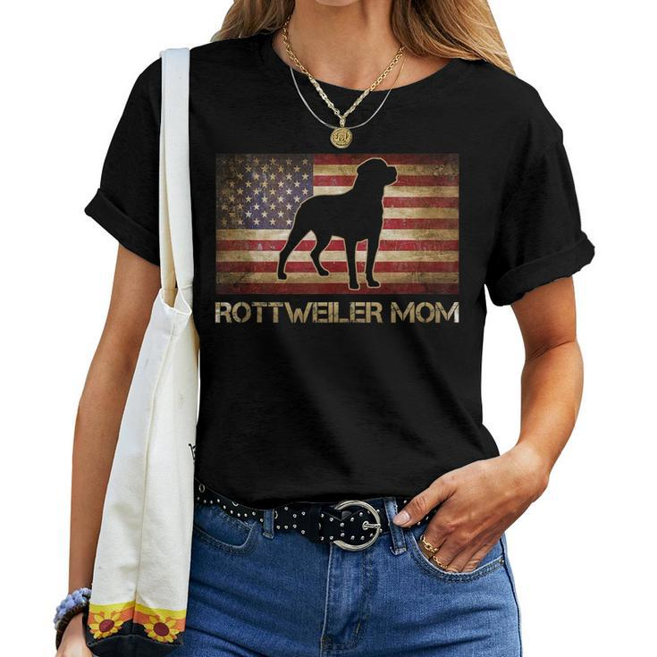 Rottweiler Mom Vintage American Flag Patriotic Dog Lover Women T-shirt