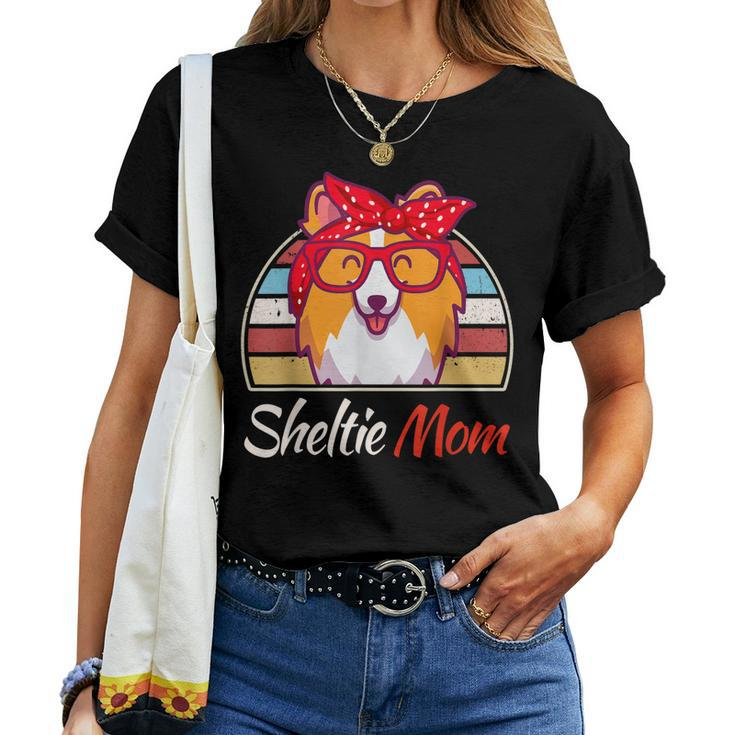 Sheltie Mom Sheetland Sheepdog Shelty Dog Women T-shirt