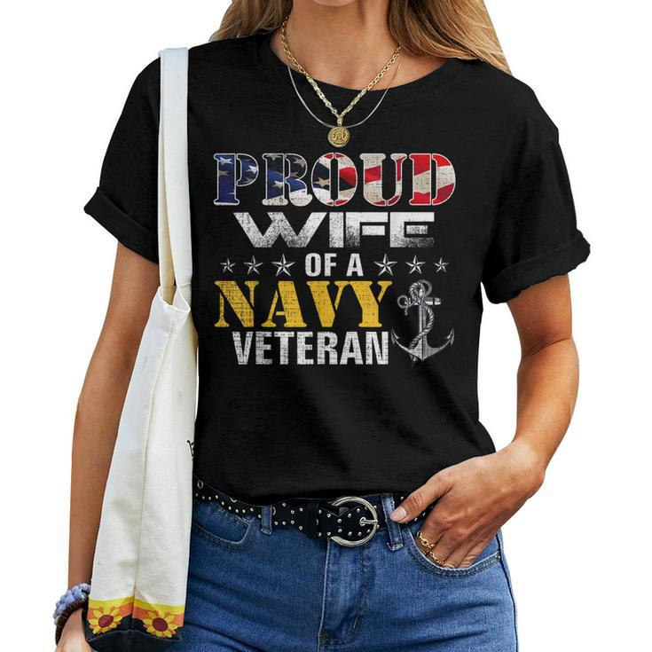 Vintage Proud Wife Of A Navy For Veteran Gift Women T-shirt