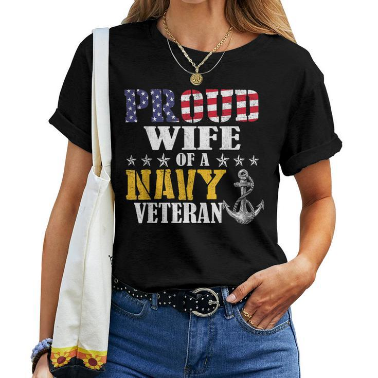 Vintage Proud Wife Of A Navy For Veteran Gifts Women T-shirt