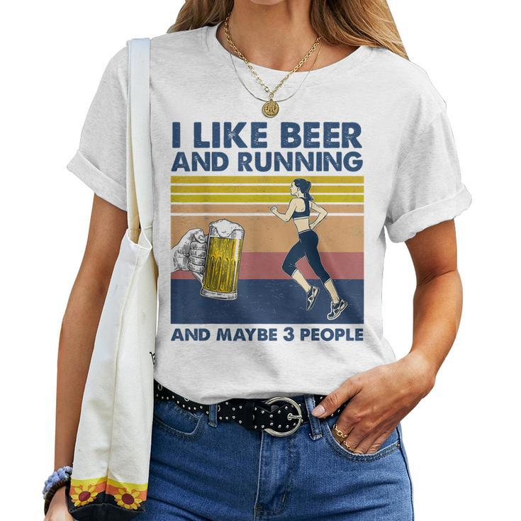 I Like Beer And Running And Maybe 3 People Retro Vintage Women T-shirt