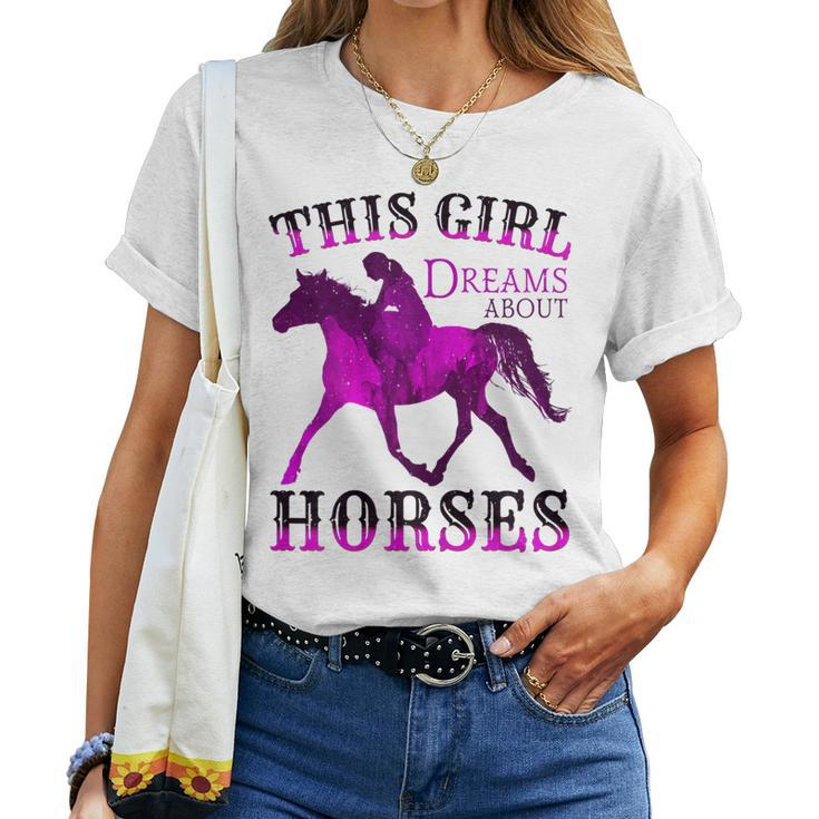 This Girl Dreams About Horses Horse Lovers & Equestrian Women T-shirt