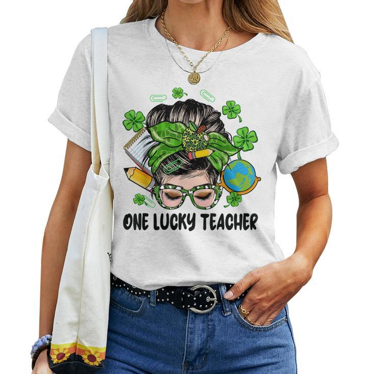 One Lucky Teacher Afro Messy Bun Patricks Day Shamrock Women T-shirt