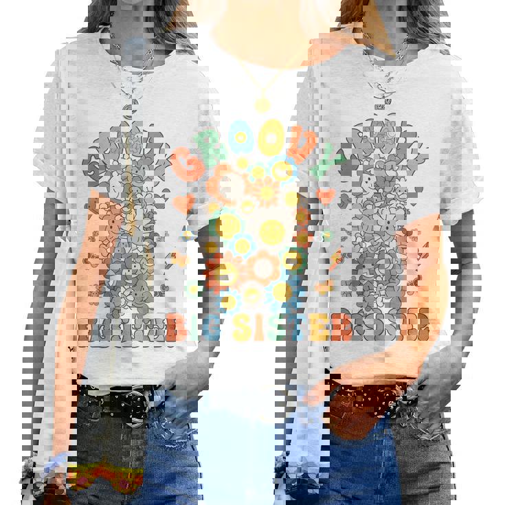 Retro Groovy Big Sister Groovy Birthday Matching Family Women T-shirt