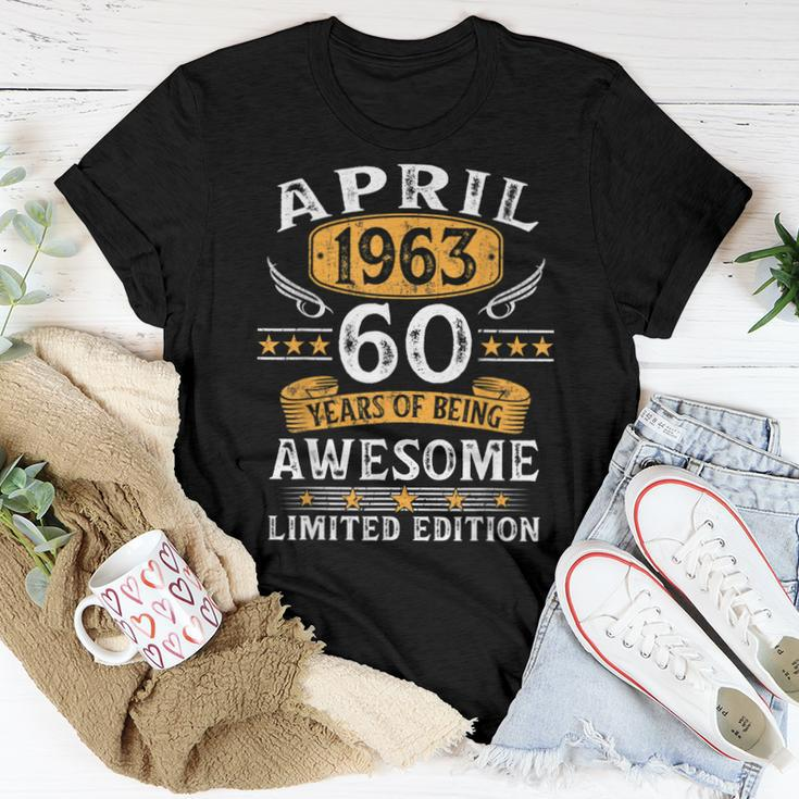 Vintage 60 Year Old Gift 60Th Birthday For Men April 1963 Women T-shirt Funny Gifts