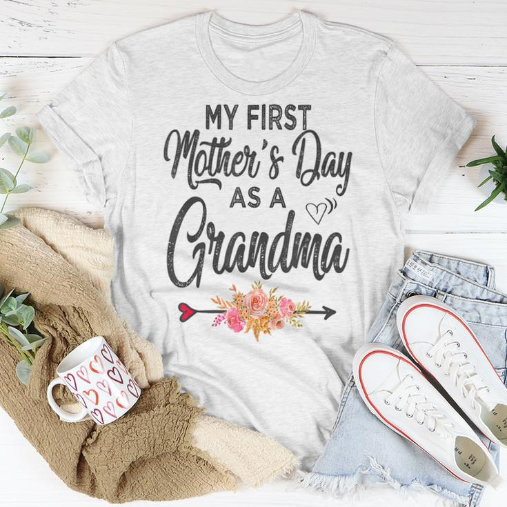 My First As A Grandma 2023 Women T-shirt Unique Gifts