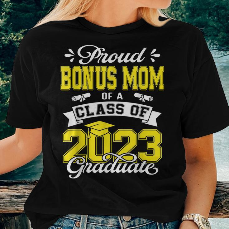 Bonus Mom Senior 2023 Proud Bonus Mom Of 2023 Graduate Women T-shirt Gifts for Her