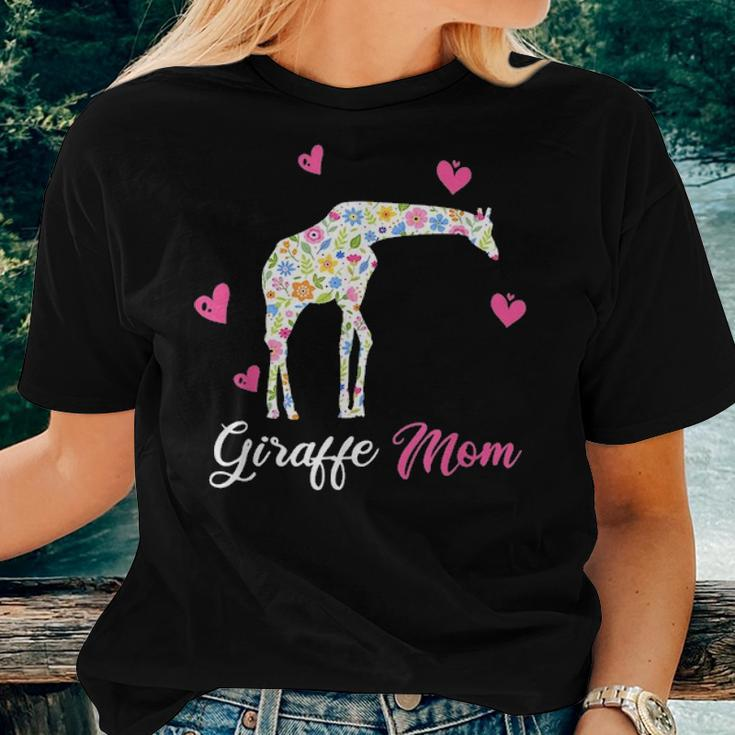 Giraffe Mom Funny Animal Gift For Mothers Day Women T-shirt Gifts for Her