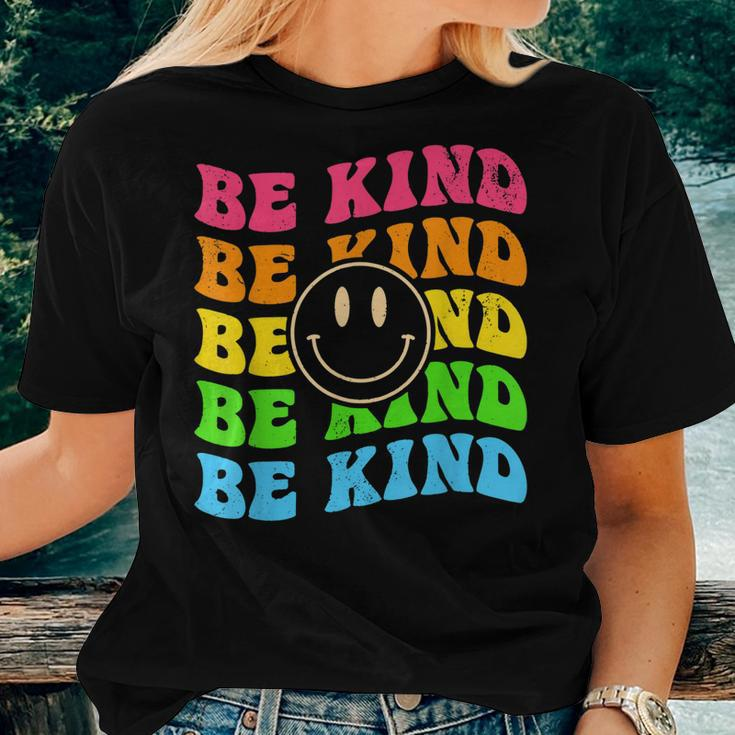 Be Kind Retro Happy Face Vintage Positivity Women T-shirt Gifts for Her