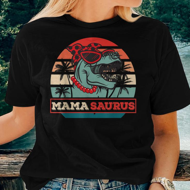 Mamasaurus T-Rex Dinosaur Mama Saurus Family Mothers Women T-shirt Gifts for Her