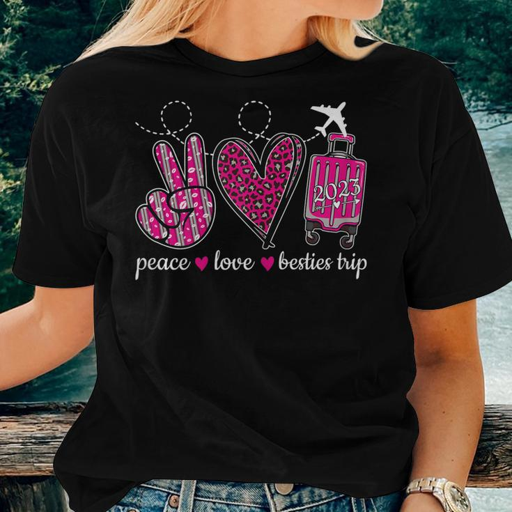 Peace Love Besties Trip 2023 Best Friend Vacation Travel Women T-shirt Gifts for Her