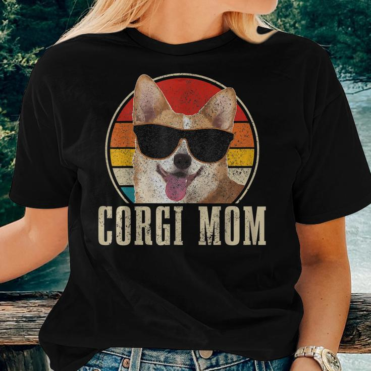 Womens Corgis Mom Vintage Sunglasses Funny Corgis Dog Owner Women T-shirt Gifts for Her